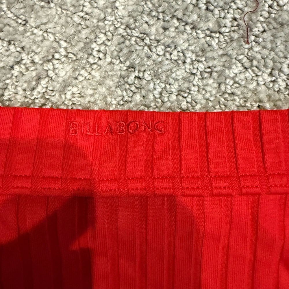 Billabong Red Ribbed Triangle Bikini - Picture 4 of 6